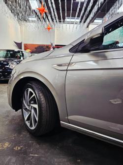 VOLKSWAGEN Virtus 1.0 4P 200 TSI FLEX HIGHLINE AUTOM�TICO