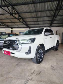 TOYOTA Hilux Caminhonete 2.8 16V SRX 4X4 DIESEL CABINE DUPLA AUTOMTICO