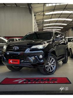 TOYOTA Hilux SW4 2.8 16V 4P SRX 4X4 7 LUGARES TURBO DIESEL AUTOMTICO