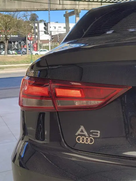 AUDI A3 Sedan 1.4 16V 4P TFSI FLEX AMBIENTE AUTOM�TICO, Foto 4