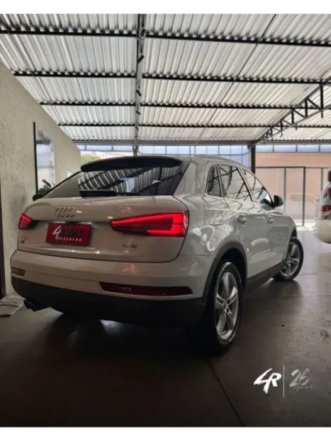 AUDI Q3 1.4 4P FLEX TFSI AMBIENTE S-TRONIC AUTOMTICO, Foto 3