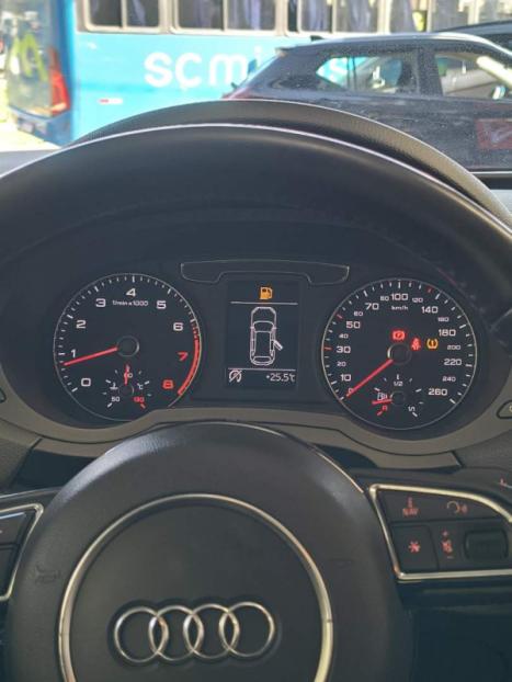 AUDI Q3 1.4 4P FLEX TFSI AMBIENTE S-TRONIC AUTOM�TICO, Foto 11