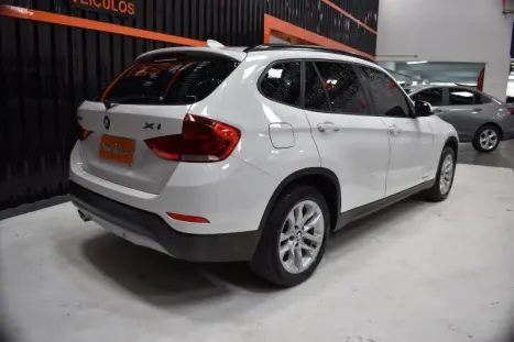 BMW X1 2.0 16V 4P 18I S DRIVE AUTOM�TICO, Foto 3