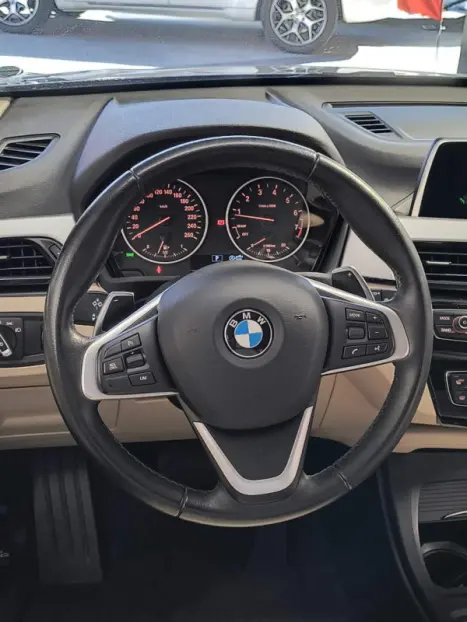 BMW X1 2.0 16V 4P SDRIVE 20I X-LINE ACTIVEFLEX TURBO AUTOMÁTICO, Foto 5 BMW X1 2.0 16V 4P SDRIVE 20I X-LINE ACTIVEFLEX TURBO AUTOMÁTICO, Foto 5