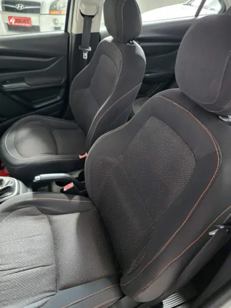 CHEVROLET Onix Hatch 1.0 4P FLEX LT, Foto 2 CHEVROLET Onix Hatch 1.0 4P FLEX LT, Foto 2