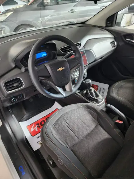 CHEVROLET Onix Hatch 1.0 4P FLEX LT, Foto 3 CHEVROLET Onix Hatch 1.0 4P FLEX LT, Foto 3