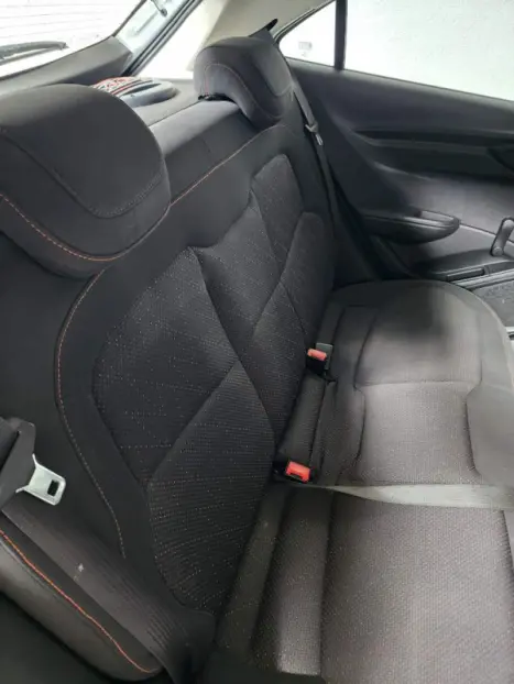 CHEVROLET Onix Hatch 1.0 4P FLEX LT, Foto 6 CHEVROLET Onix Hatch 1.0 4P FLEX LT, Foto 6