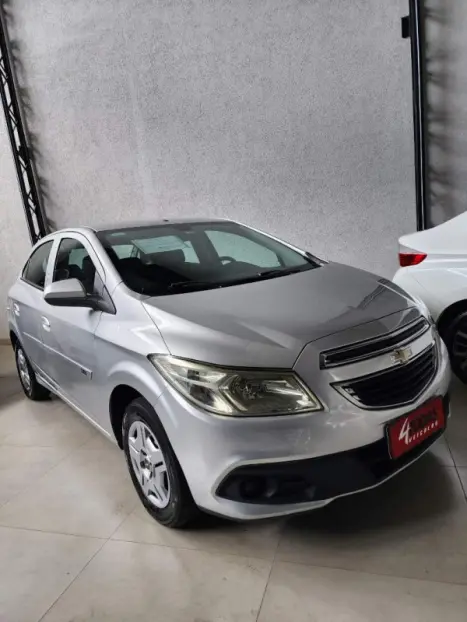 CHEVROLET Onix Hatch 1.0 4P FLEX LT, Foto 7 CHEVROLET Onix Hatch 1.0 4P FLEX LT, Foto 7