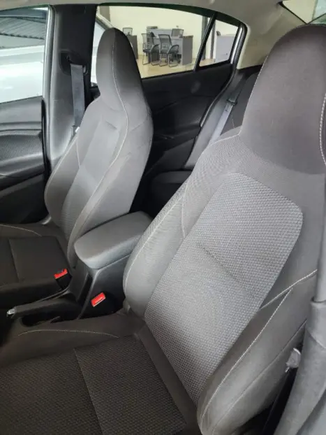 CHEVROLET Onix Hatch 1.0 12V 4P FLEX LT TURBO AUTOM�TICO, Foto 2