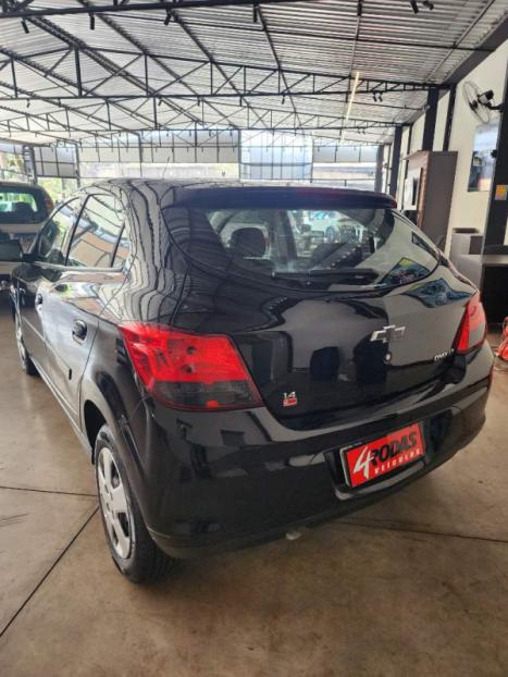 CHEVROLET Onix Hatch 1.4 4P FLEX LT, Foto 4