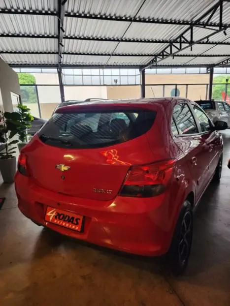 CHEVROLET Onix Hatch 1.4 4P FLEX LT, Foto 5