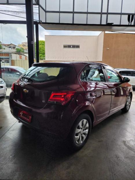 CHEVROLET Onix Hatch 1.0 4P FLEX LT, Foto 5 CHEVROLET Onix Hatch 1.0 4P FLEX LT, Foto 5
