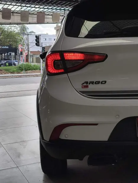 FIAT Argo 1.3 4P FIREFLY FLEX TREKKING, Foto 4 FIAT Argo 1.3 4P FIREFLY FLEX TREKKING, Foto 4