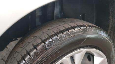 FIAT Cronos 1.3 4P FLEX DRIVE AUTOM�TICO CVT, Foto 4