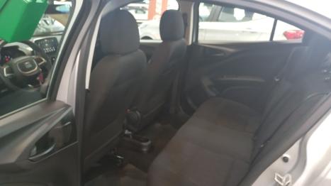 FIAT Cronos 1.3 4P FLEX DRIVE AUTOM�TICO CVT, Foto 8