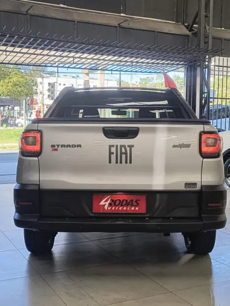 FIAT Strada 1.0 12V TURBO 200 FLEX ULTRA CABINE DUPLA AUTOM�TICO CVT, Foto 4