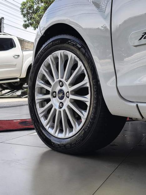 FORD Fiesta Hatch 1.0 12V 4P TITANIUM PLUS ECOBOOST TURBO POWERSHIFT AUTOMTICO, Foto 7