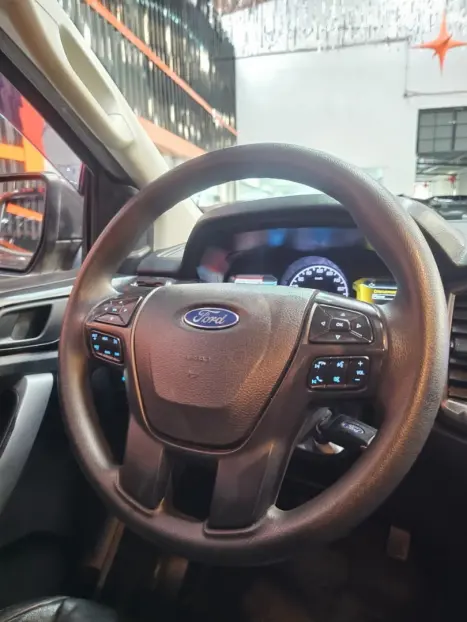 FORD Ranger 2.2 16V XLS DIESEL CABINE DUPLA AUTOM�TICO, Foto 15