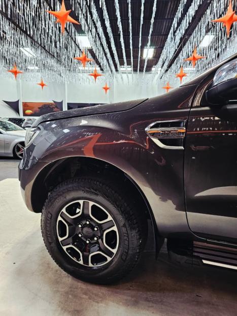 FORD Ranger 3.2 20V XLT 4X4 CABINE DUPLA TURBO DIESEL, Foto 2 FORD Ranger 3.2 20V XLT 4X4 CABINE DUPLA TURBO DIESEL, Foto 2