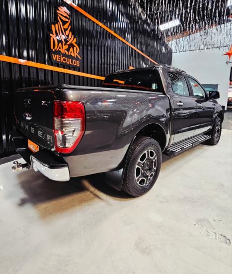 FORD Ranger 3.2 20V XLT 4X4 CABINE DUPLA TURBO DIESEL, Foto 4 FORD Ranger 3.2 20V XLT 4X4 CABINE DUPLA TURBO DIESEL, Foto 4