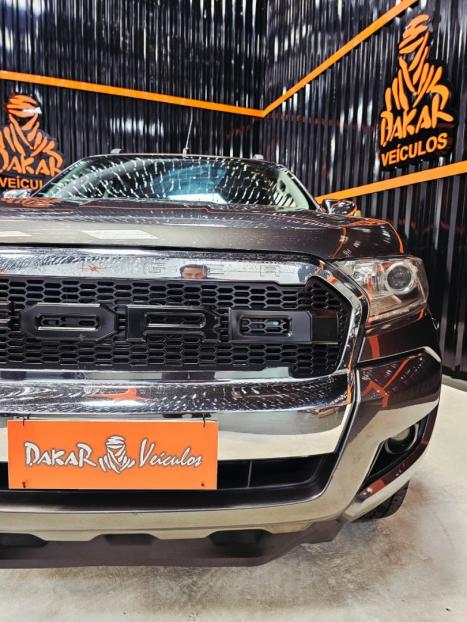 FORD Ranger 3.2 20V XLT 4X4 CABINE DUPLA TURBO DIESEL, Foto 5 FORD Ranger 3.2 20V XLT 4X4 CABINE DUPLA TURBO DIESEL, Foto 5