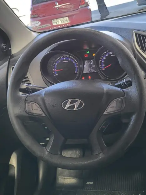 HYUNDAI HB 20 Hatch 1.6 16V 4P FLEX COMFORT PLUS AUTOM�TICO, Foto 5