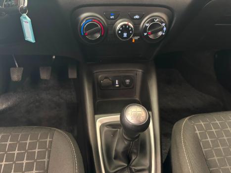 HYUNDAI HB 20 Hatch 1.6 16V 4P FLEX COMFORT PLUS AUTOM�TICO, Foto 17