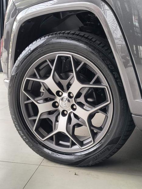 JEEP Commander 2.0 16V 4P TD380 OVERLAND 4X4 TURBO DIESEL AUTOM�TICO AT9, Foto 4