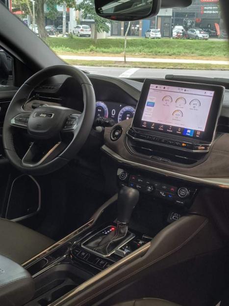 JEEP Commander 2.0 16V 4P TD380 OVERLAND 4X4 TURBO DIESEL AUTOM�TICO AT9, Foto 10