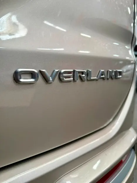 JEEP Commander 2.0 16V 4P TD380 OVERLAND 4X4 TURBO DIESEL AUTOM�TICO AT9, Foto 18