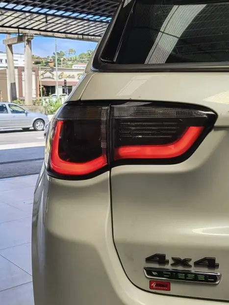 JEEP Compass 2.0 16V 4P TRAILHAWK TURBO DIESEL 4X4 AUTOM�TICO, Foto 5