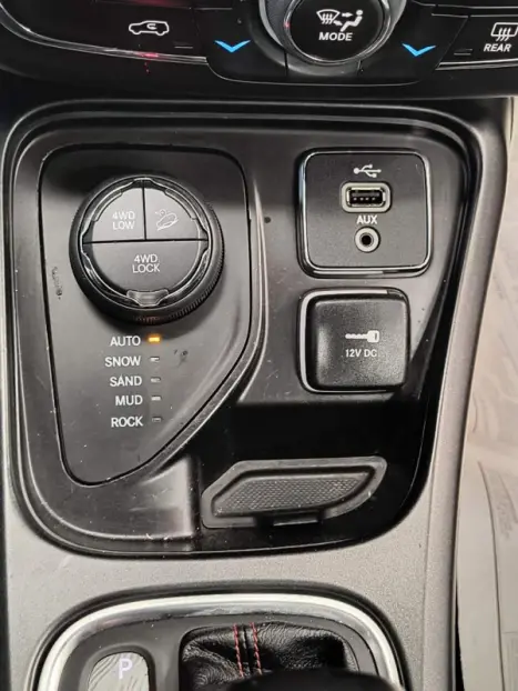 JEEP Compass 2.0 16V 4P TRAILHAWK TURBO DIESEL 4X4 AUTOM�TICO, Foto 9