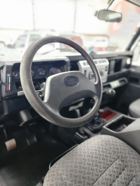 LAND ROVER Defender 110 2.5 4P SW 4X4 TURBO INTERCOOLER, Foto 3