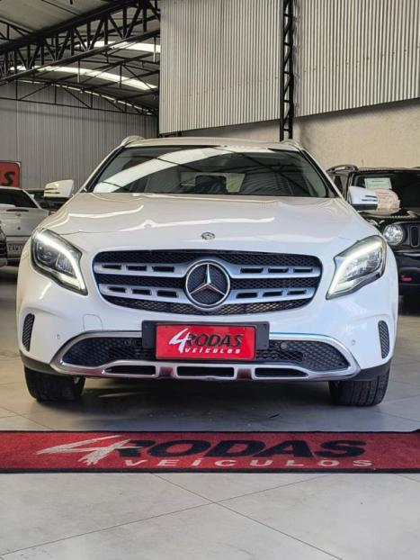 MERCEDES-BENZ GLA 200 1.6 16V 4P FLEX CGI STYLE TURBO AUTOM�TICO, Foto 3