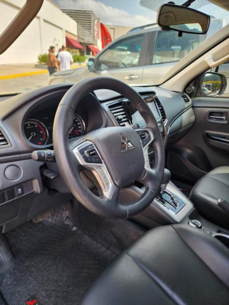 MITSUBISHI L 200 Savana 3.2 16V 4P 4X4 TURBO DIESEL INTECOOLER AUTOMTICO, Foto 3