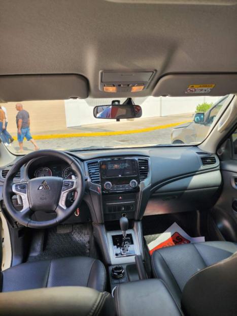 MITSUBISHI L 200 Savana 3.2 16V 4P 4X4 TURBO DIESEL INTECOOLER AUTOMTICO, Foto 4