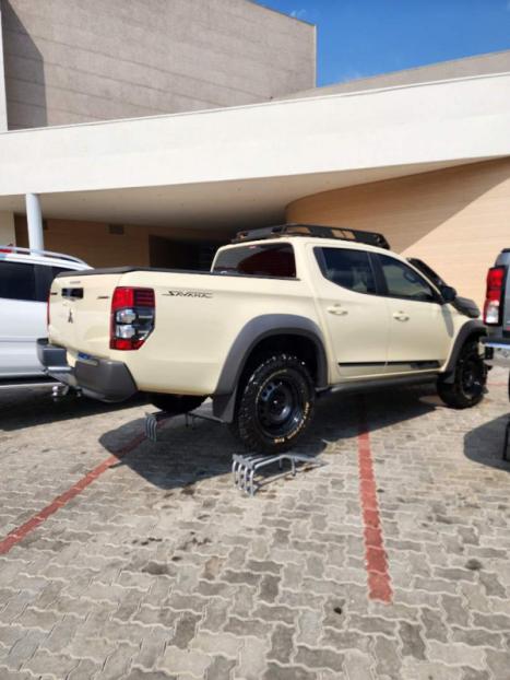 MITSUBISHI L 200 Savana 3.2 16V 4P 4X4 TURBO DIESEL INTECOOLER AUTOMTICO, Foto 5
