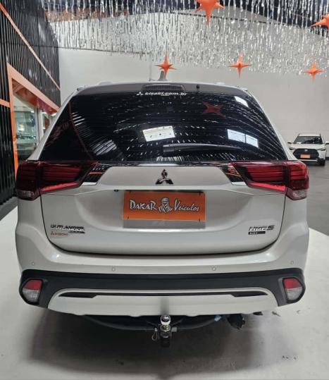 MITSUBISHI Outlander 2.2 16V 4P 4X4 HPE-S AWD DIESEL AUTOMTICO, Foto 5