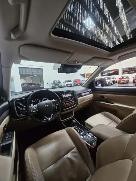 MITSUBISHI Outlander 2.2 16V 4P 4X4 HPE-S AWD DIESEL AUTOMTICO, Foto 12