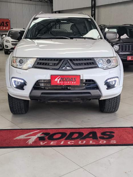 MITSUBISHI Pajero Dakar 3.2 16V 4P HPE S 4X4 TURBO DIESEL INTECOOLER 7 LUGARES AUTOM�TICO, Foto 2