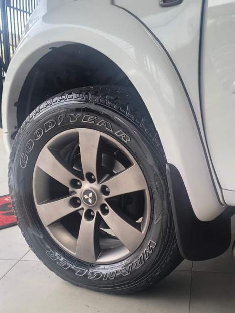 MITSUBISHI Pajero Dakar 3.2 16V 4P HPE S 4X4 TURBO DIESEL INTECOOLER 7 LUGARES AUTOM�TICO, Foto 7