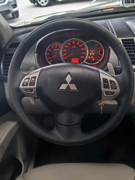 MITSUBISHI Pajero Dakar 3.2 16V 4P HPE S 4X4 TURBO DIESEL INTECOOLER 7 LUGARES AUTOM�TICO, Foto 10