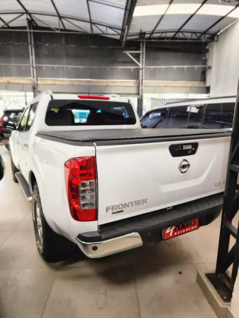 NISSAN Frontier 2.3 16V LE 4X4 CABINE DUPLA BI-TURBO DIESEL AUTOMTICO, Foto 4