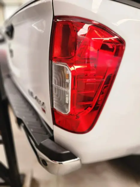 NISSAN Frontier 2.3 16V LE 4X4 CABINE DUPLA BI-TURBO DIESEL AUTOMTICO, Foto 6