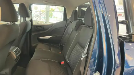 NISSAN Frontier 2.3 ATTACK CABINE DUPLA 4X4 BI-TURBO DIESEL AUTOM�TICO, Foto 15