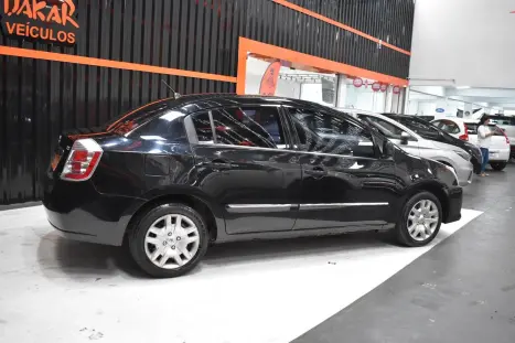 NISSAN Sentra 2.0 16V 4P, Foto 2
