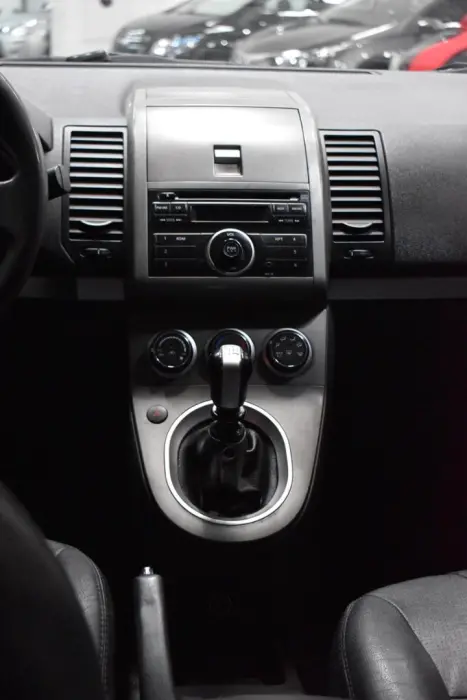 NISSAN Sentra 2.0 16V 4P, Foto 10