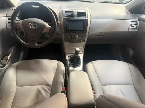 TOYOTA Corolla 1.8 16V 4P XEI, Foto 6