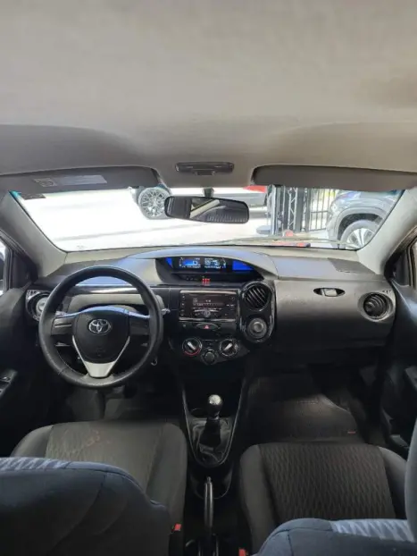 TOYOTA Etios Hatch 1.3 16V 4P FLEX X, Foto 9