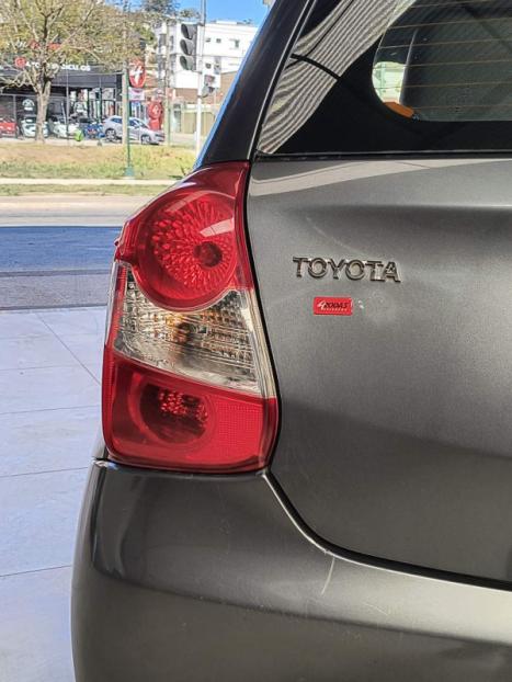 TOYOTA Etios Hatch 1.5 16V 4P FLEX XS, Foto 2